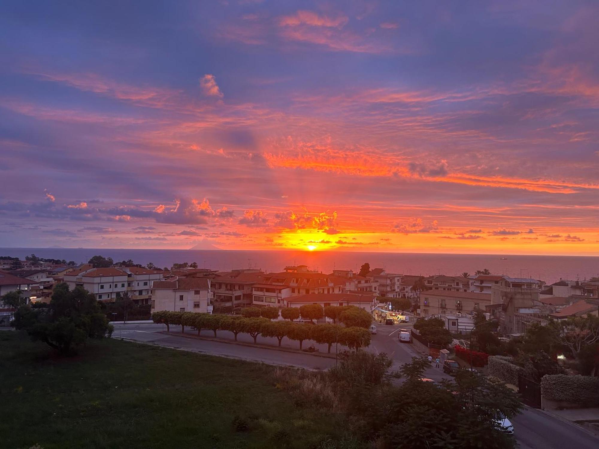 Sunrise Residence Santa Domenica  Dış mekan fotoğraf